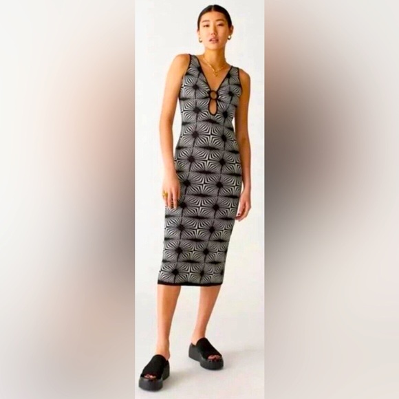 NWT House of Harlow Knit Dress - Picture 2 of 9